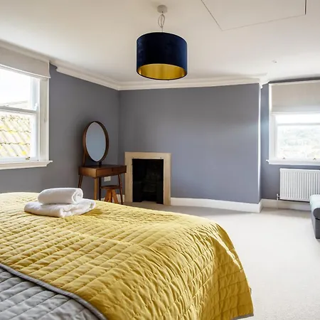 Dream Stays Bath - Barton House Room photo