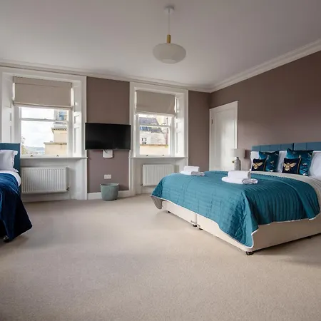 Dream Stays Bath - Barton House Room photo