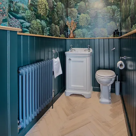 Dream Stays Bath - Barton House Room photo